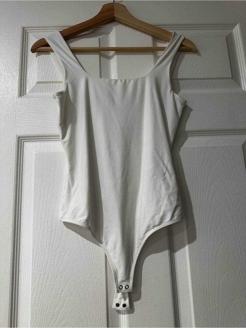 Abercrombie & Fitch White Scoop Neck Bodysuit